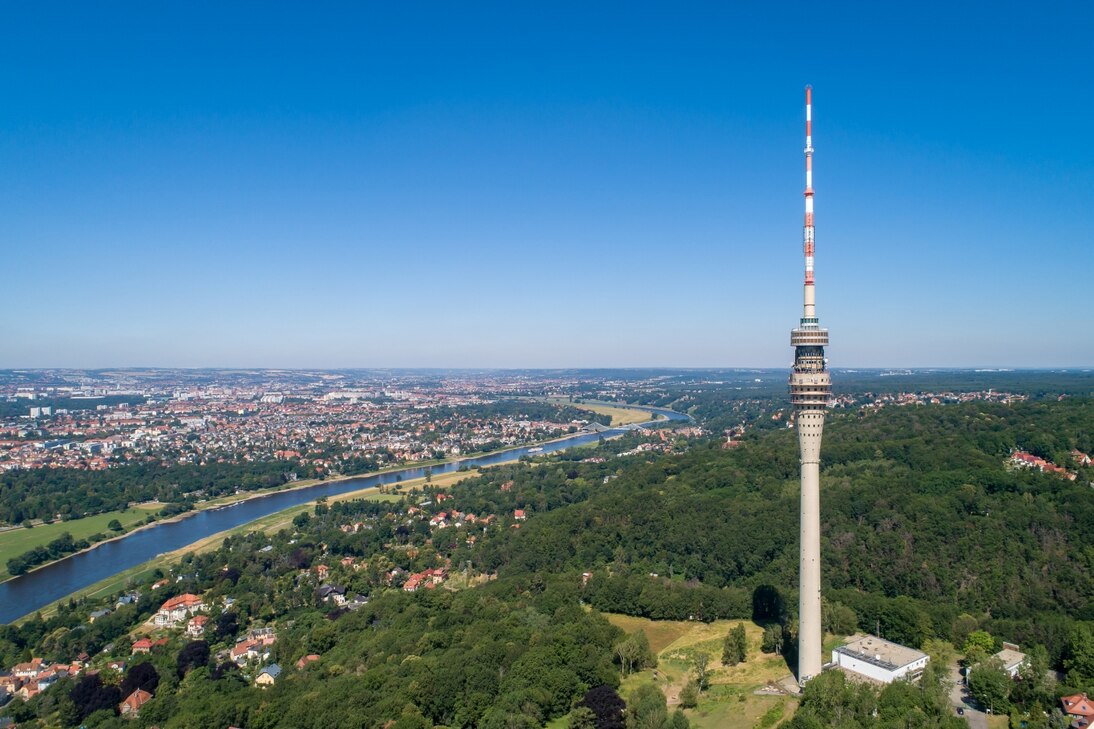 Der Dresdener Fernsehturm - Ein bedeutendes Wahrzeichen für Dresden und ein wichtiger Funkstandort für die Deutsche Funkturm.